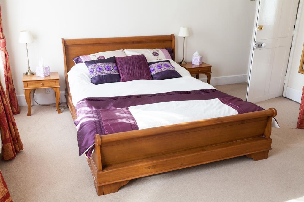 Bed and Breakfast Wisteria House Лимингтон Экстерьер фото