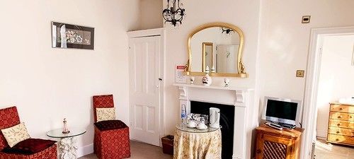 Bed and Breakfast Wisteria House Лимингтон Экстерьер фото